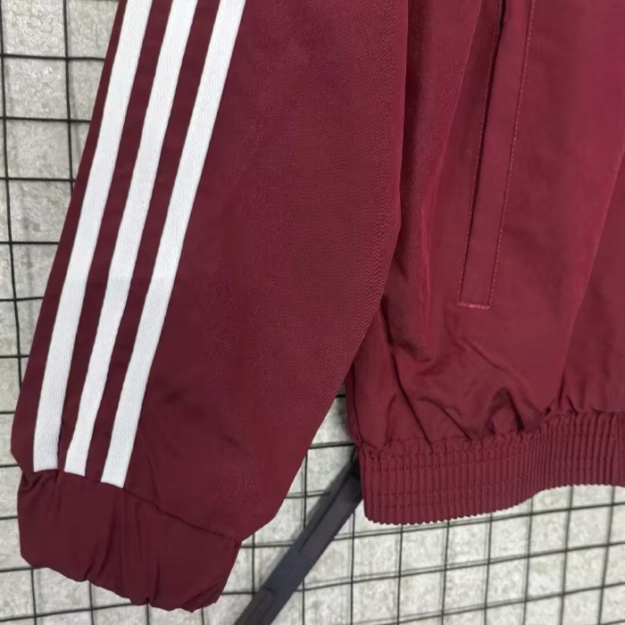 2026 Spain New Pattern Windbreaker