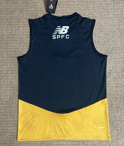 26-27 Sao Paulo Vest