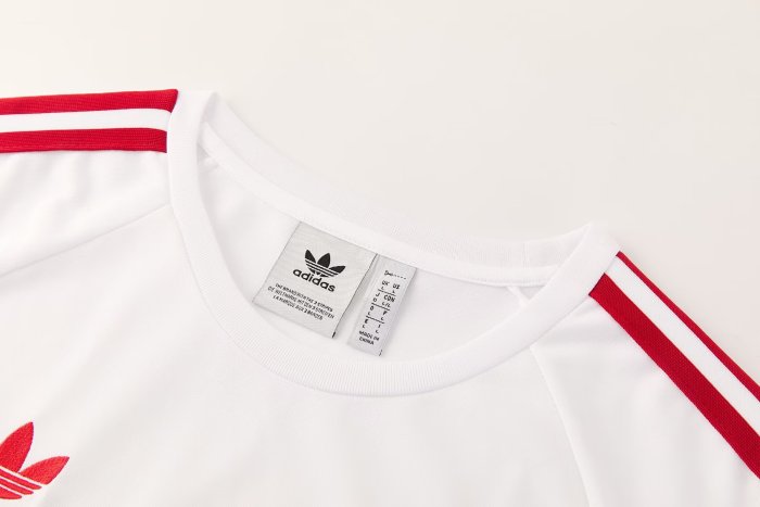 26-27 Man Utd High Quality Training Short Suit