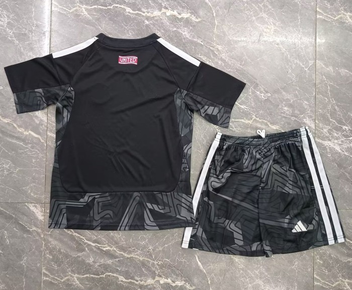 26-27 Man Utd Black Goalkeeper Kids Soccer Jersey