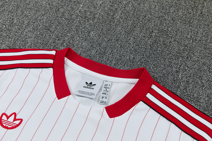 26-27 Man Utd High Quality Training Short Suit