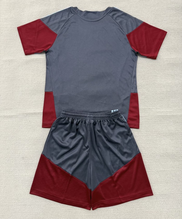 26-27 Aston Villa Training Adult Suit