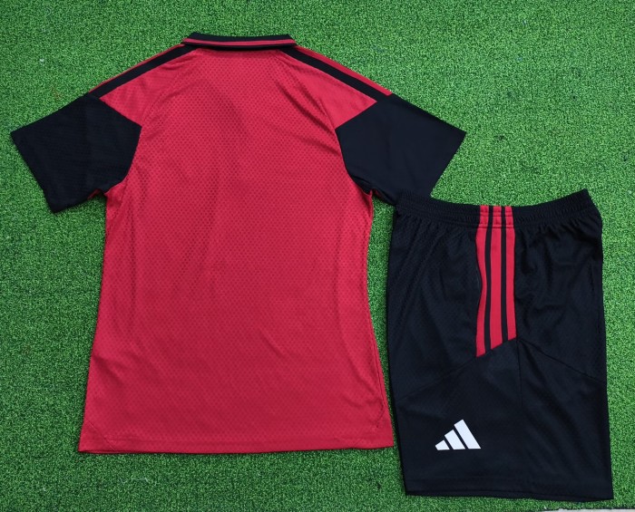 26-27 Man Utd High Quality Player Version Half Pull Training Short Suit (球员套装)