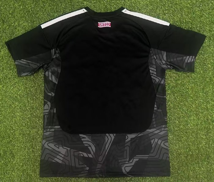 26-27 Man Utd Black Goalkeeper Fans Soccer Jersey