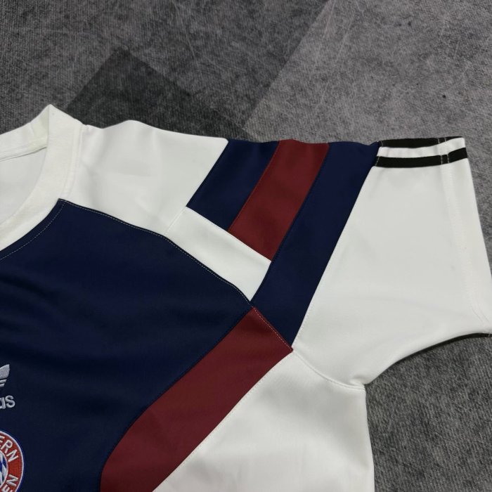26-27 Bayern Red Blue Short sleeves Loose And Thickened Hoody