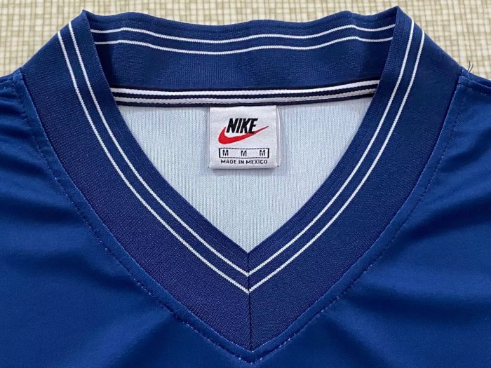1998-1999 Pumas UNAM Away Long Sleeve Retro Soccer Jersey