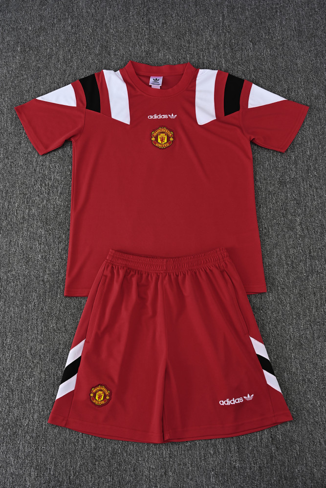 26-27 Man Utd High Quality Training Short Suit