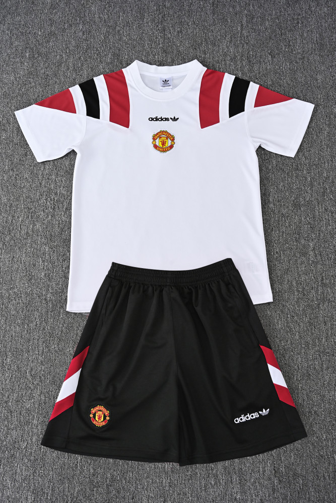 26-27 Man Utd High Quality Training Short Suit