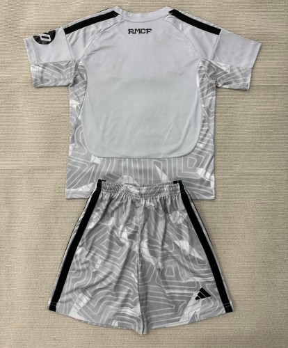 26-27 RMA Grey GoalKeeper Adult Suit