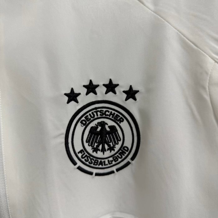 2026 Germany New Pattern Windbreaker