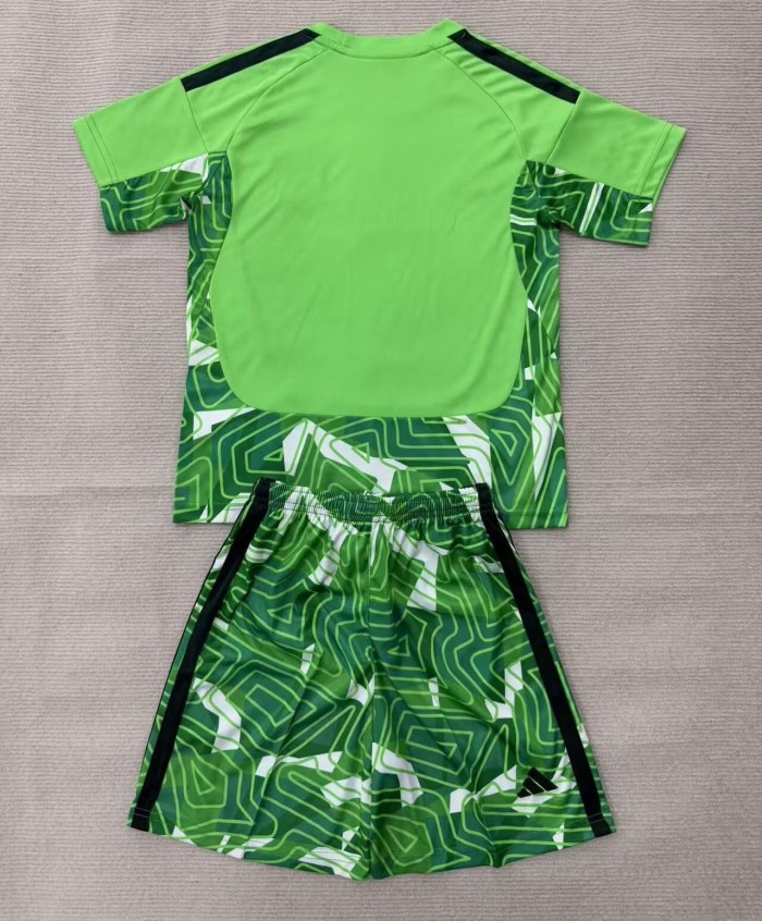 26-27 Man Utd Green Goalkeeper Adult Suit