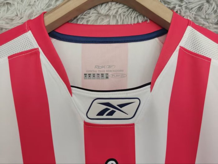 2004-2005 Chivas Long Sleeve Retro Soccer Jersey