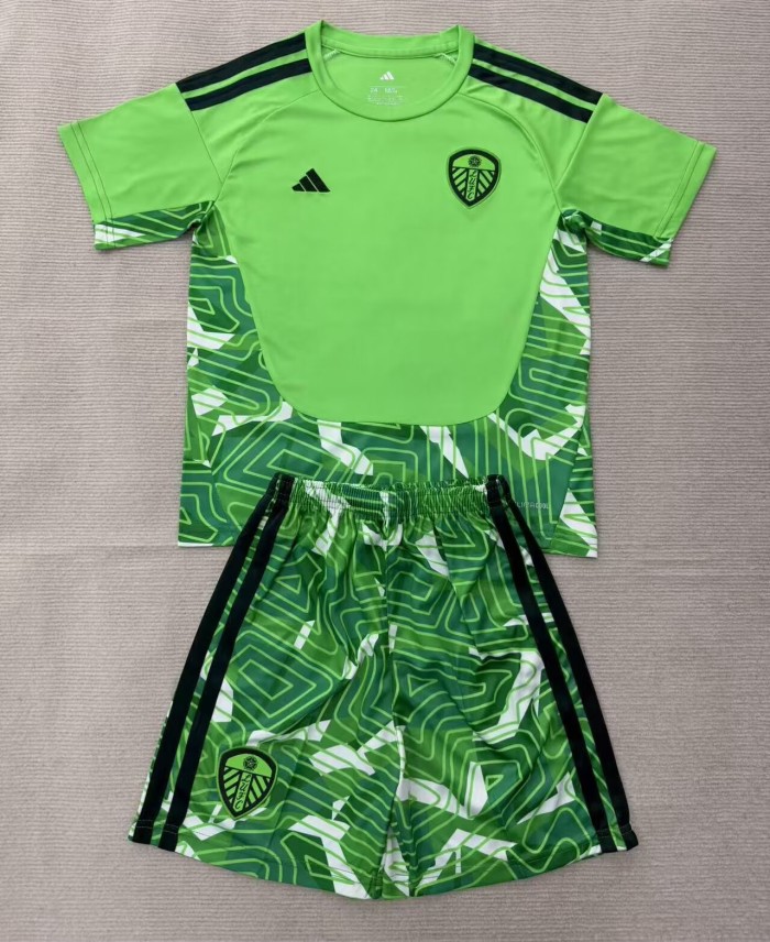 26-27 Leeds United Green Goalkeeper Kids Soccer Jersey