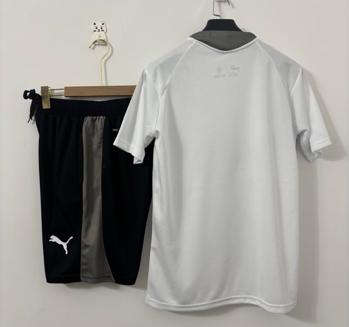 26-27 Valencia High Quality Training Short Suit