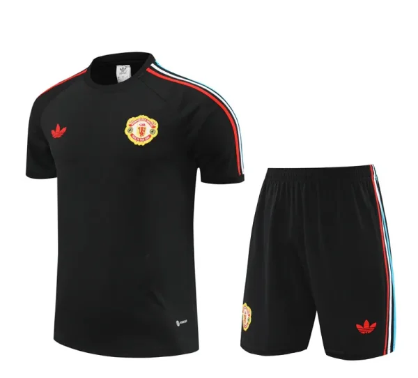 24-25 Man Utd High Quality Training Short Suit