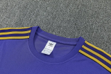 26-27 Man Utd  Short shirts and Long trousers Suit (圆领)