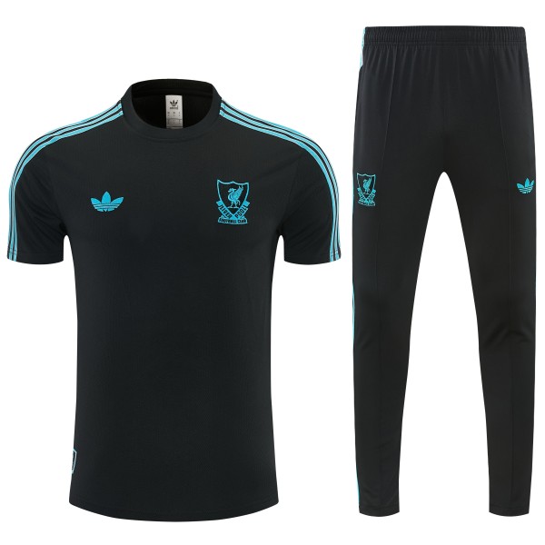 26-27  Liverpool  Short shirts and Long trousers Suit (圆领)