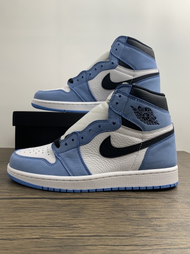 Brenndasneakers Air Jordan 1
