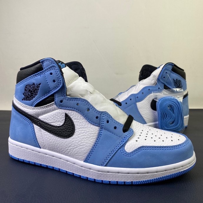 Brenndasneakers Air Jordan 1 High OG University Blue 555088-134