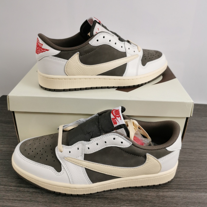Brenndasneakers T*ravis S*cott x Air Jordan 1 Low OG DM7866-162