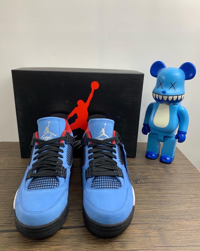 NIKE Air Jordan 4 （ Brenndasneakers）