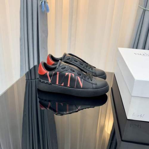 Women Men V*alentino Sneakers ( Brenndasneakers)