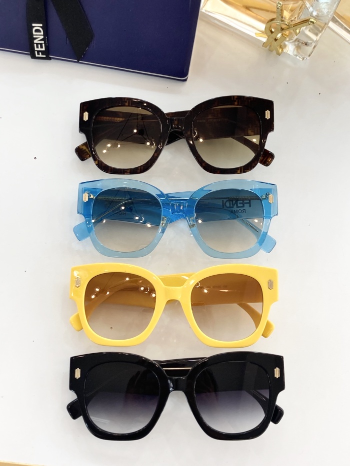 Brenndasneakers F*endi Glasses Top