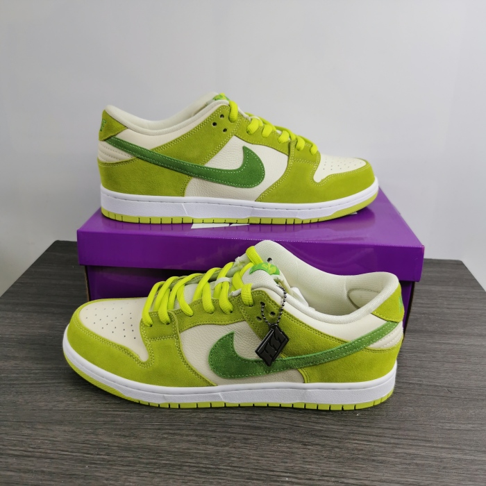 from Brenndasneakers NIKE DUNK LOW DM0807-300