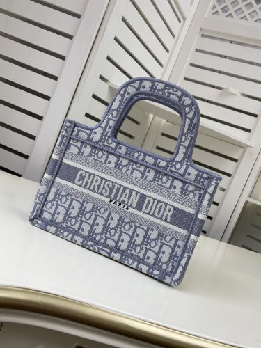 Brenndasneakers D*ior Top Bag 22.5*24*8cm