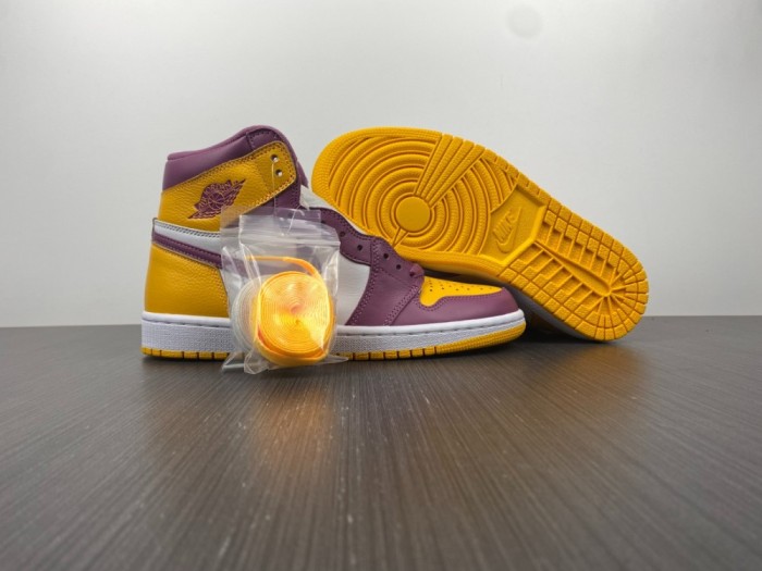 Brenndasneakers Air Jordan 1 High OG “Brotherhood” 555088-706