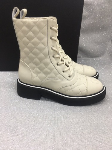 Women C*hanel Top Boots ( Brenndasneakers)