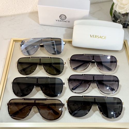 Brenndasneakers V*ersace Glasses Top