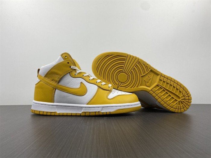 from Brenndasneakers Nike SB Dunk High Dark Sulfu DD1869-106