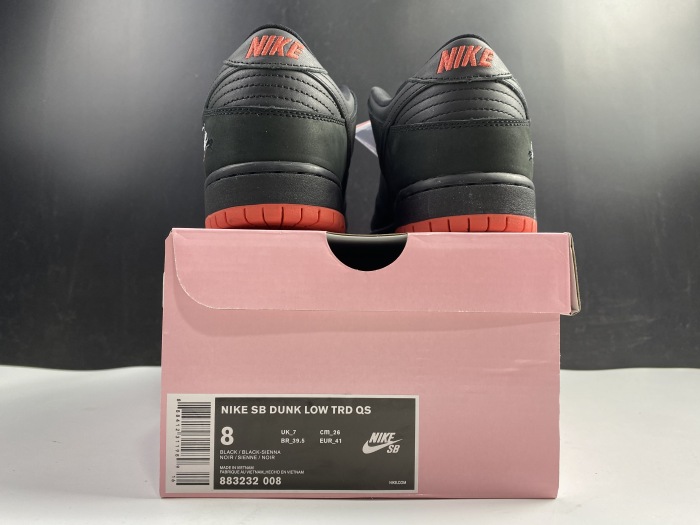 from Brenndasneakers Nike Dunk SB Low Pigeon