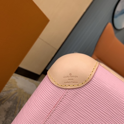 L*ouis V*uitton Luggage (Brenndasneakers)