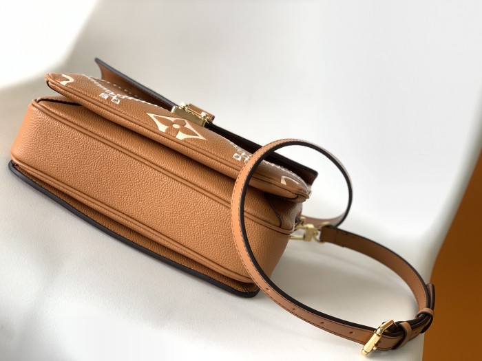 Brenndasneakers L*ouis V*uitton Bag Top Quality 25*19*7CM