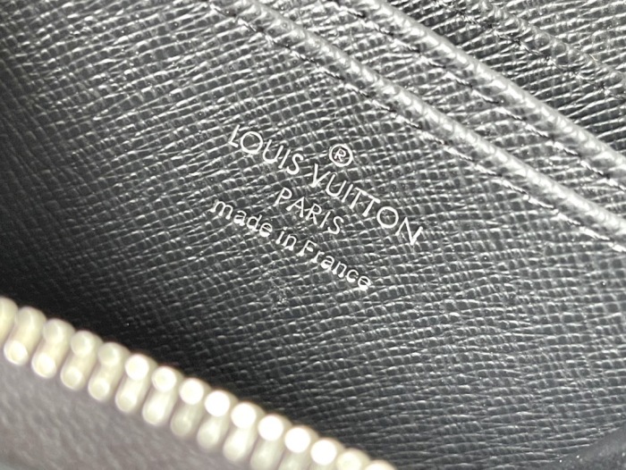 L*ouis V*uitton Top Bag ( high-end)