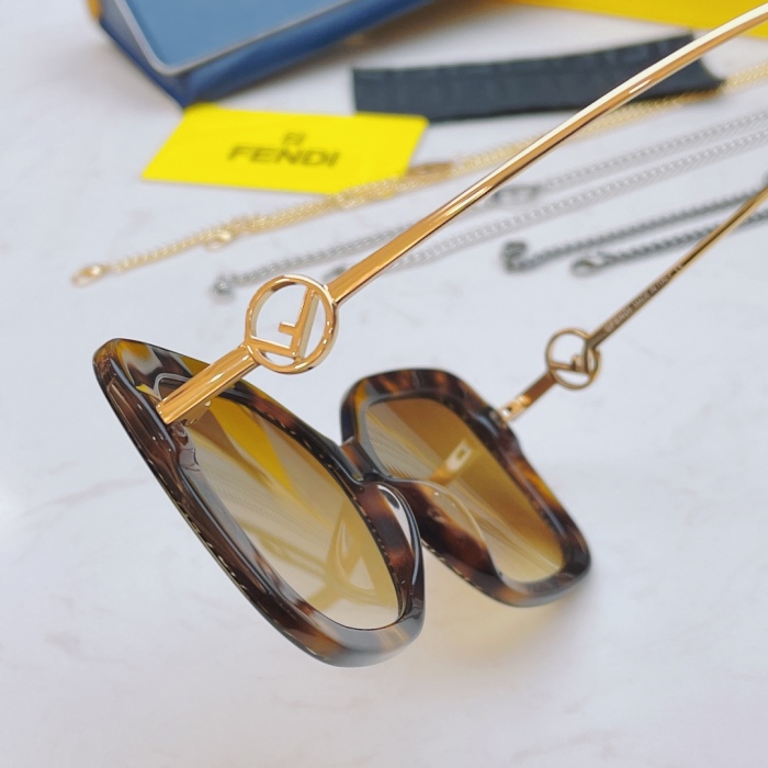 Brenndasneakers F*endi Glasses Top