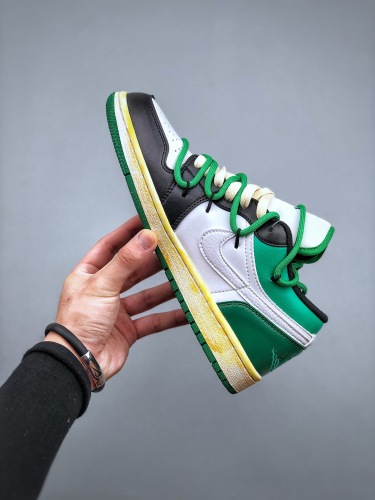Nike Air Jordan 1 low AJ1 ( Brenndasneakers)