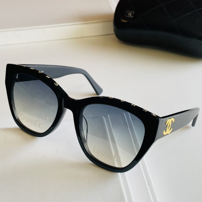 Brenndasneakers C*hanel Glasses Top