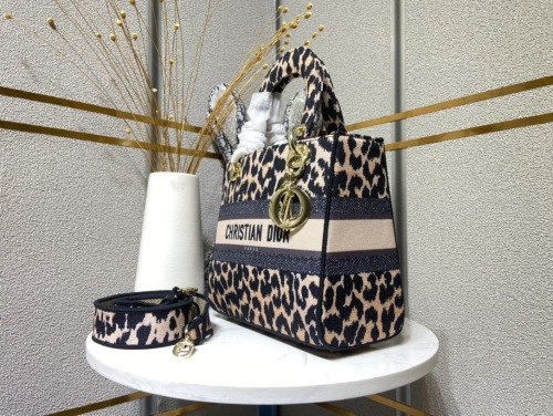 Brenndasneakers D*ior Top Bag 24*20*11cm