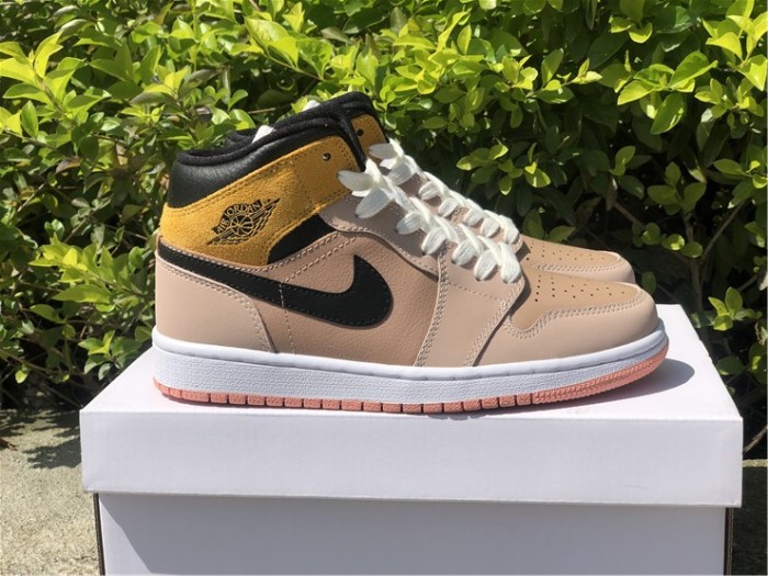 Brenndasneakers Air Jordan 1 Mid SE DD2224-200
