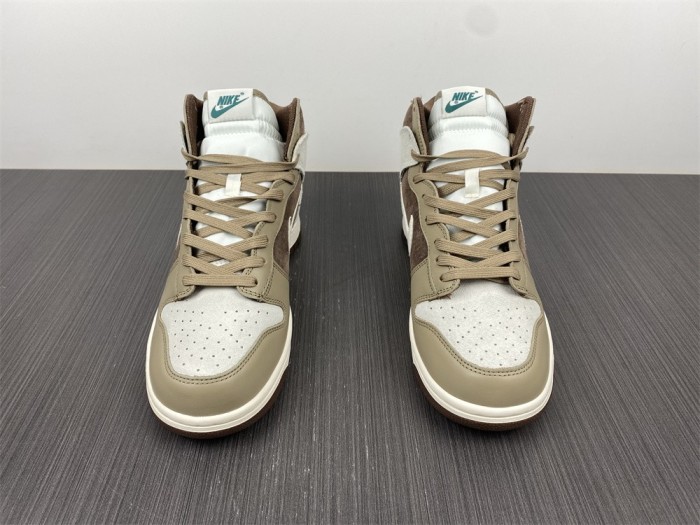 from Brenndasneakers Nike SB Dunk High Chocolate DH5348-100