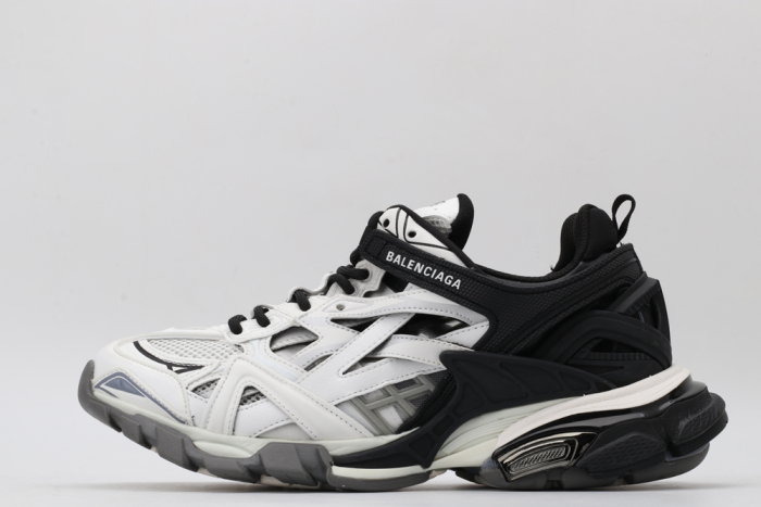 Brenndasneakers B*lenciaga