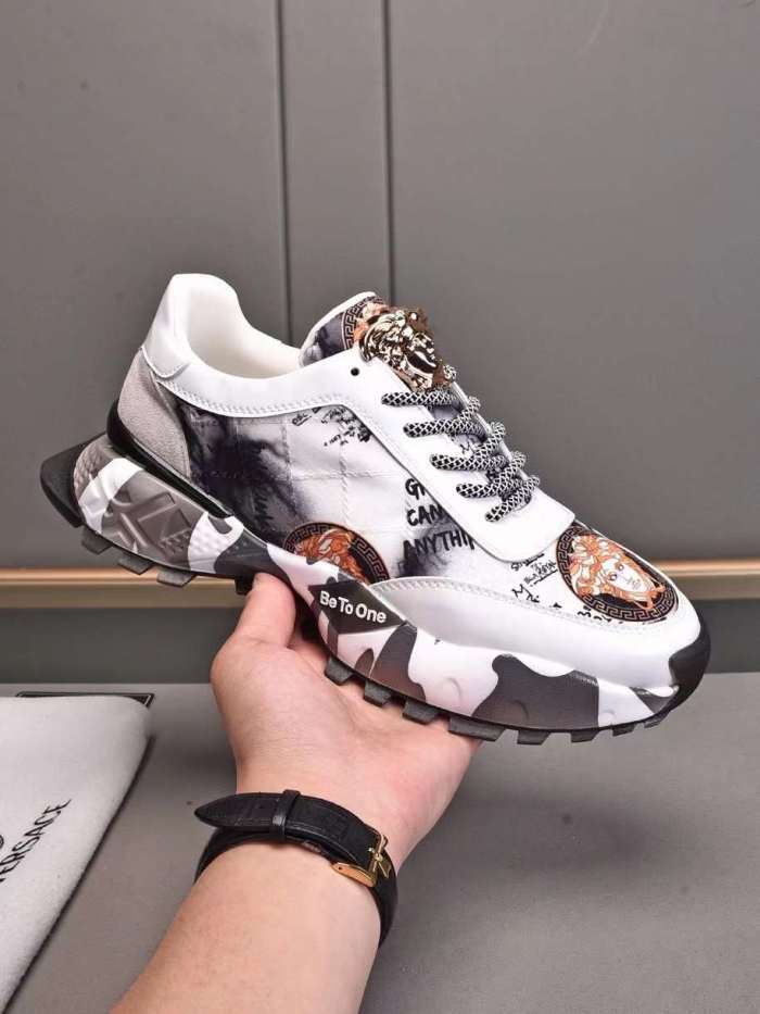 Brenndasneakers Men V*ersace Top Sneaker