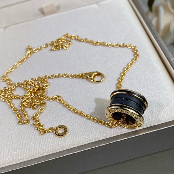 Brenndasneakers Necklace