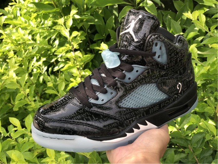 Brenndasneakers Air Jordan 5 Doernbecher 633068-010