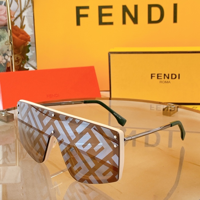 Brenndasneakers F*endi Glasses Top