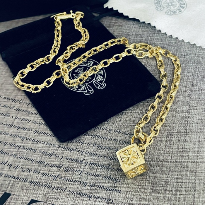 Brenndasneakers Necklace C*hrome H*earts