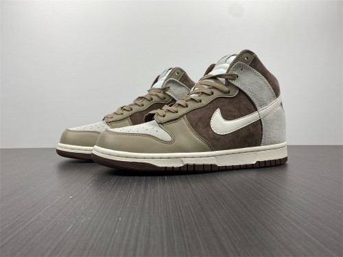 from Brenndasneakers Nike SB Dunk High Chocolate DH5348-100